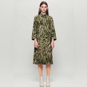 •BAUM UND PFERDGARTEN ARLENE DRESS
Olive Feather
